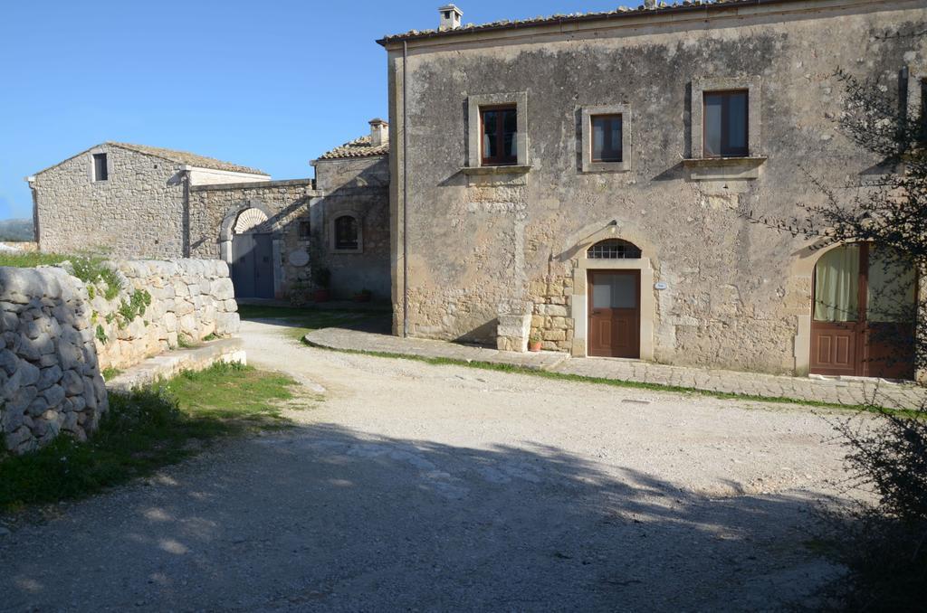 Hostal Casina Di Grotta Di Ferro Santa Croce Camerina Exterior foto