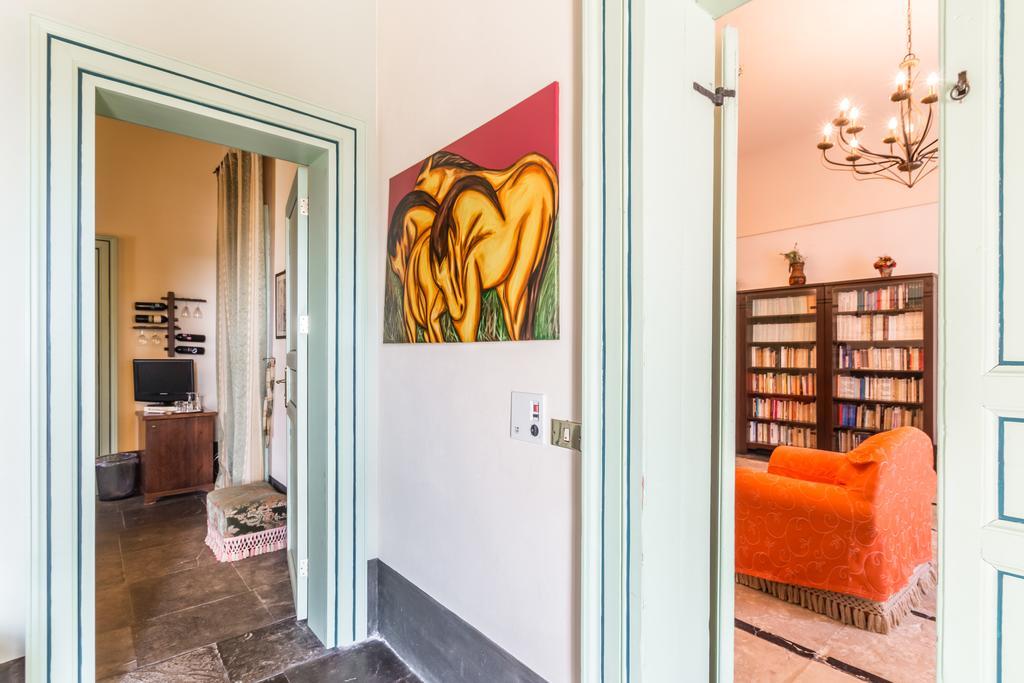 Hostal Casina Di Grotta Di Ferro Santa Croce Camerina Exterior foto