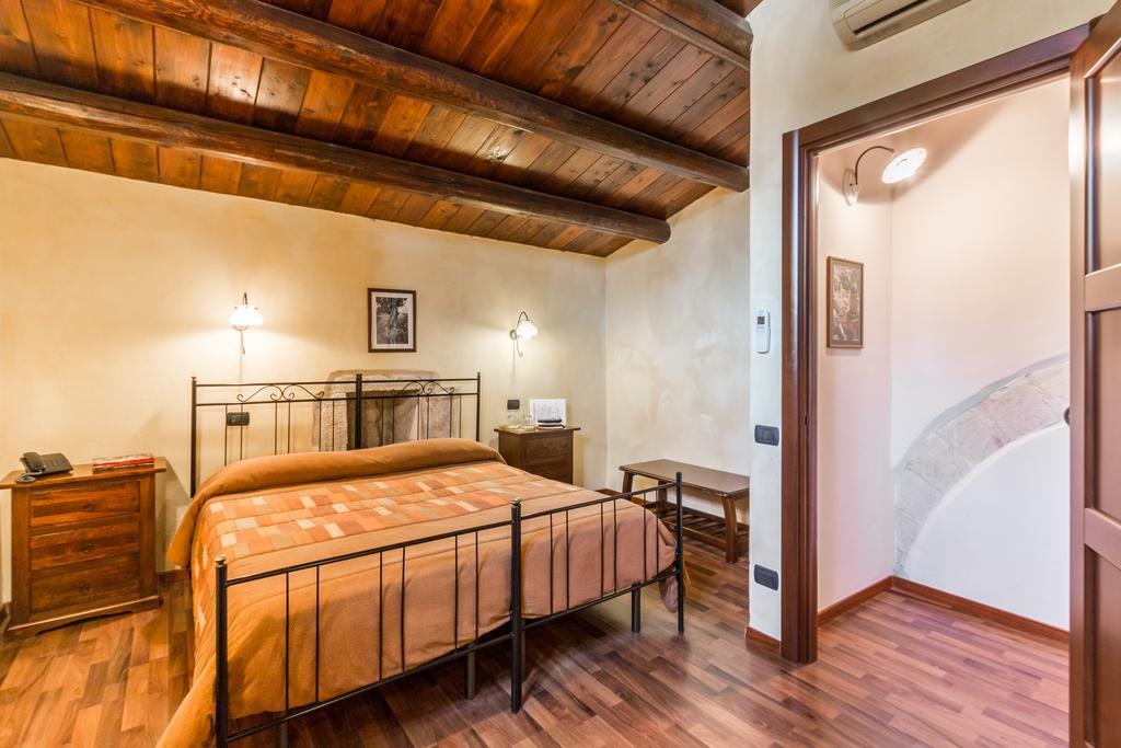 Hostal Casina Di Grotta Di Ferro Santa Croce Camerina Exterior foto
