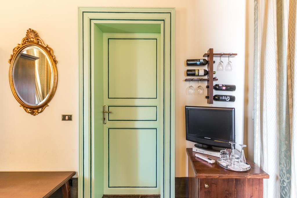 Hostal Casina Di Grotta Di Ferro Santa Croce Camerina Exterior foto